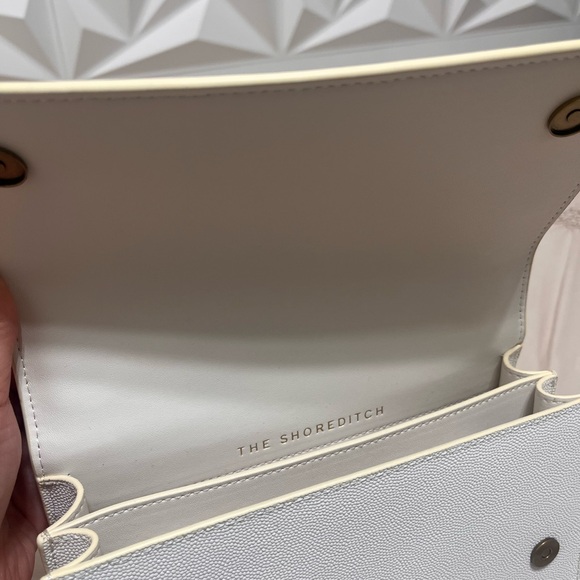 Kurt Geiger Crossbody Bag with Gold Chain - Picture 11 of 14